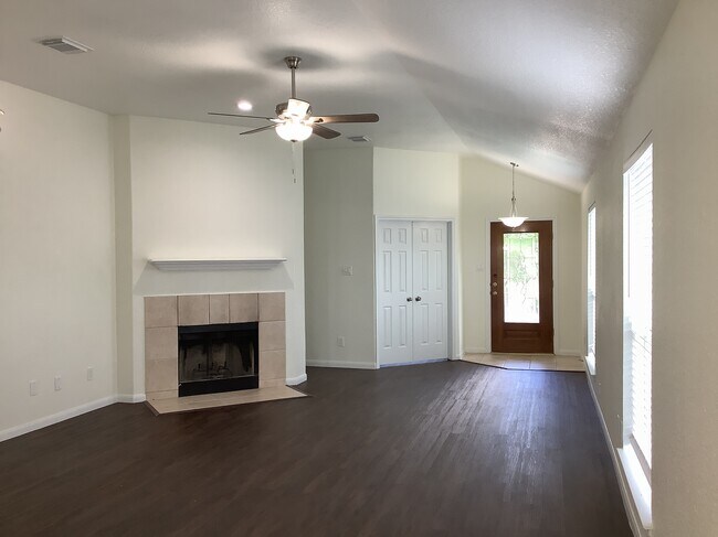 Building Photo - 3709 Breckenridge Dr