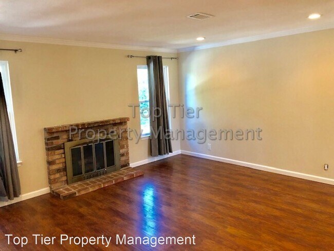 Building Photo - 3 br, 2 bath House - 1804 Elkwood Drive