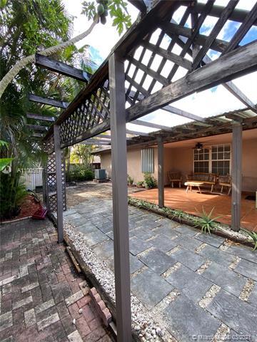 Building Photo - 8330 SW 96th Pl