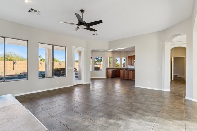 Foto del edificio - 4306 W Saguaro Park Ln