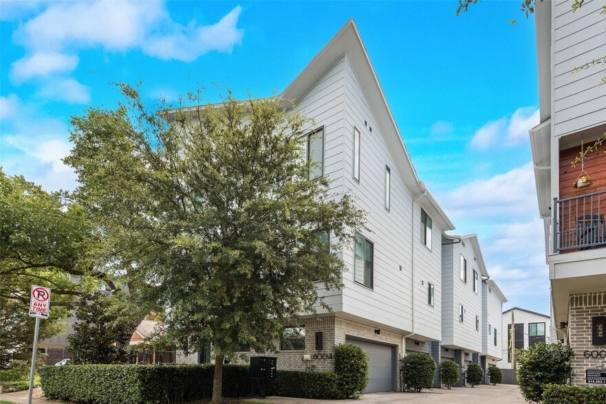 Photo - 6004 Hudson Street Unit 102