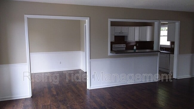 Building Photo - 1615 6th Pl NW