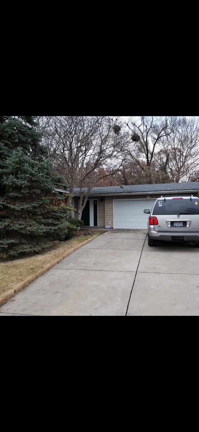 Building Photo - 7302 Boellner Dr