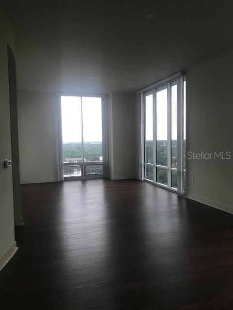 Building Photo - 413 E Pine St