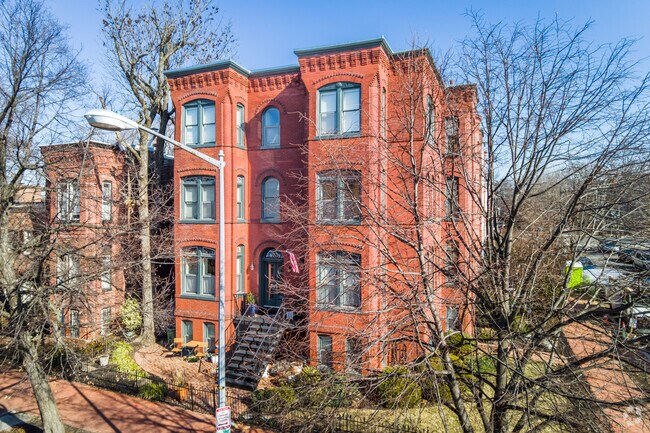 Foto del edificio - 226 5th St SE