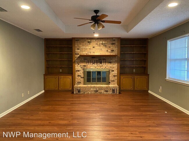 Building Photo - 4 br, 2 bath House - 7404 Holly Oak Dr