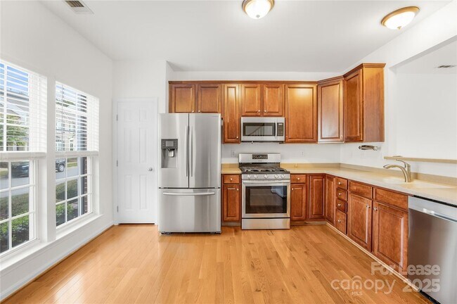 Foto del edificio - 19052 Natalie Michelle Ln