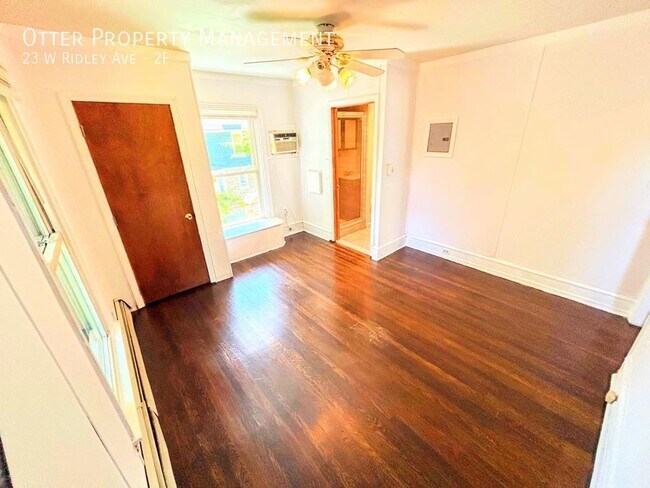 Foto del edificio - Lovely, Sun Drenched 1BR/1BA Ridley Park Apt
