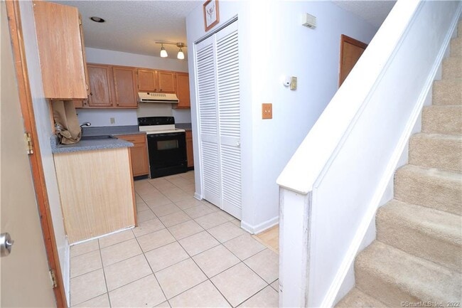 Building Photo - 482 Lake Ave