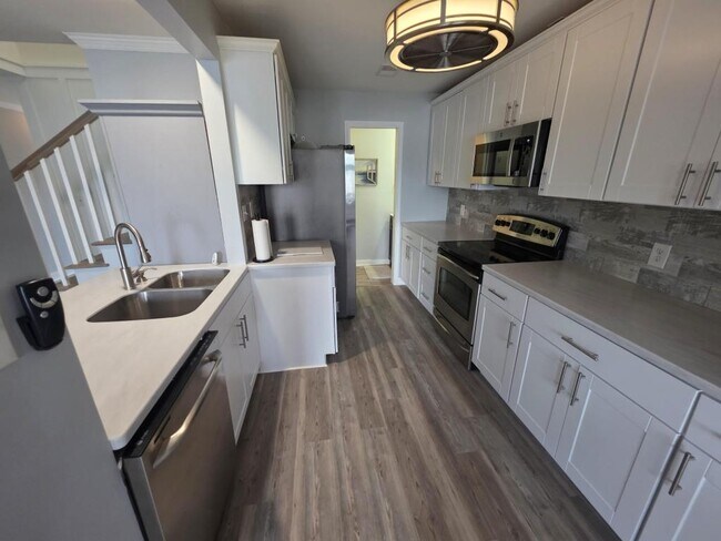 Foto del edificio - 112 Lake Ridge Dr