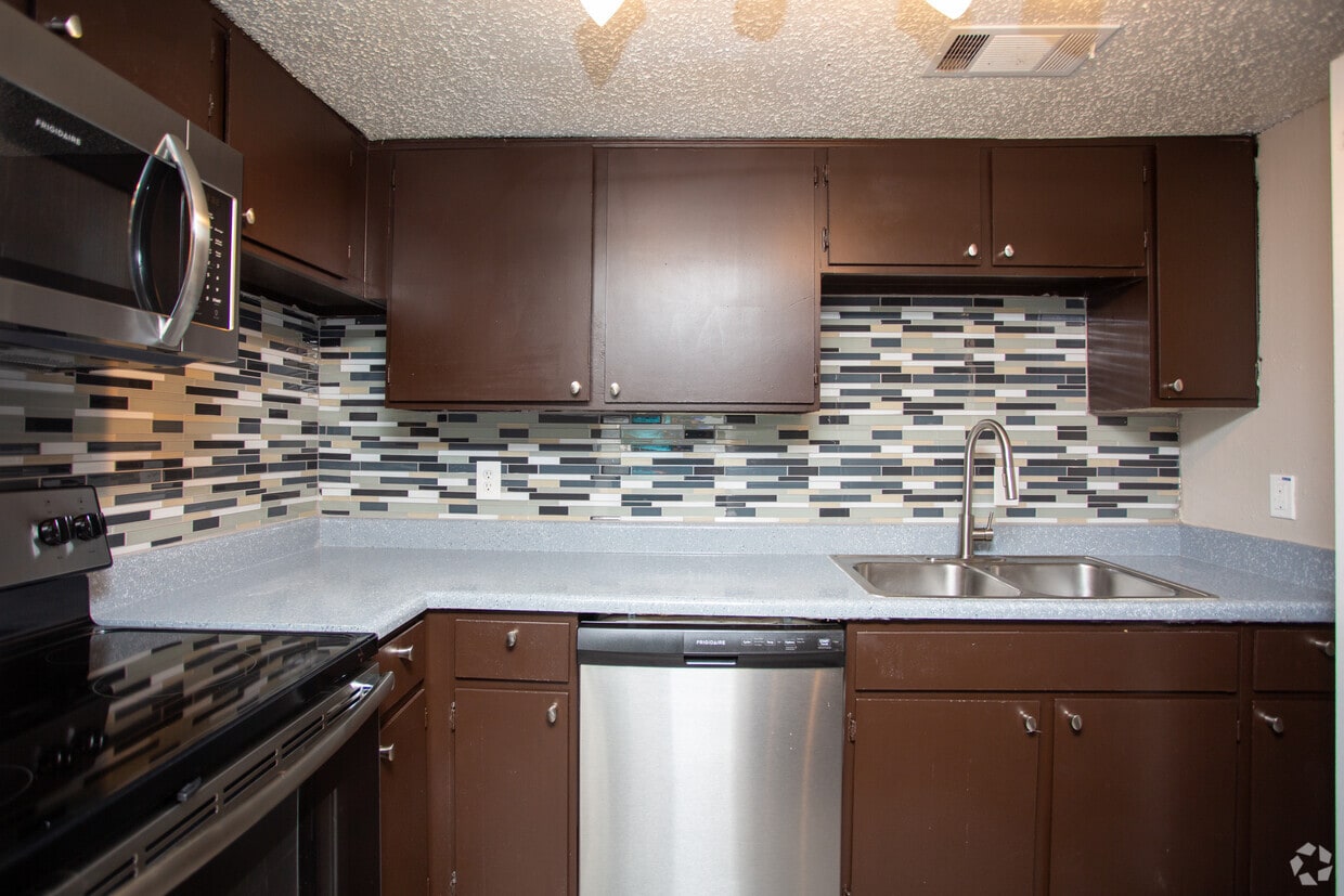 The Cassidy at Western Hills Apartments 8950 N Normandale Fort Worth