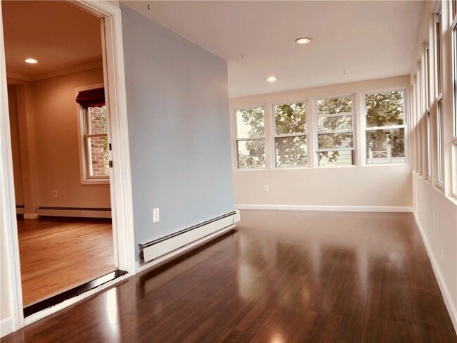 Building Photo - 8 Coggeshall Ave