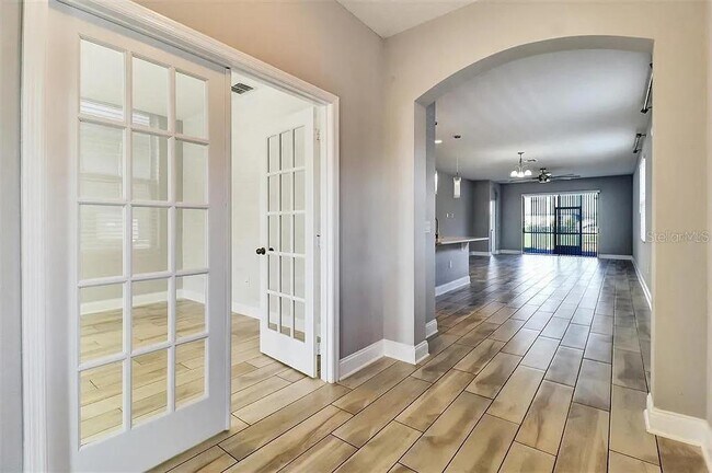 Building Photo - 1856 Napoli Dr