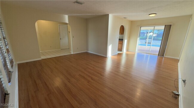 Foto del edificio - 516 Archer Pkwy W