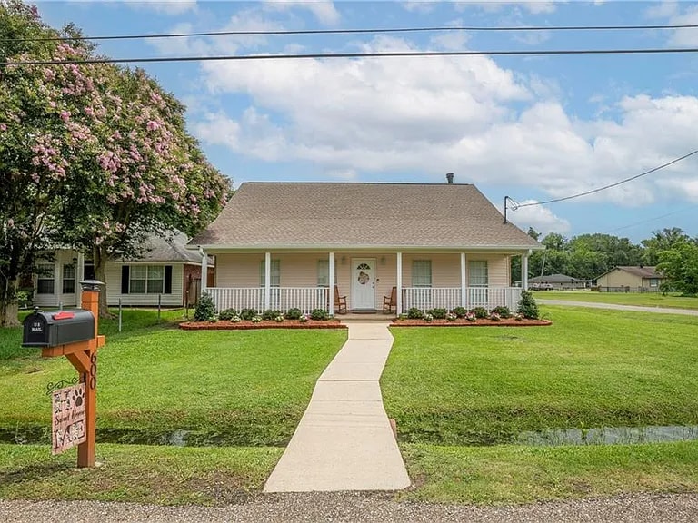 Foto principal - 600 Gardenia St