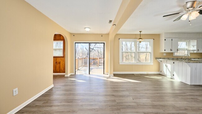 Building Photo - For Rent: 4 BR, 2 BA home (Application pen...