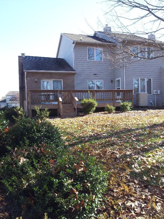 Primary Photo - 208 Woods Edge Ct