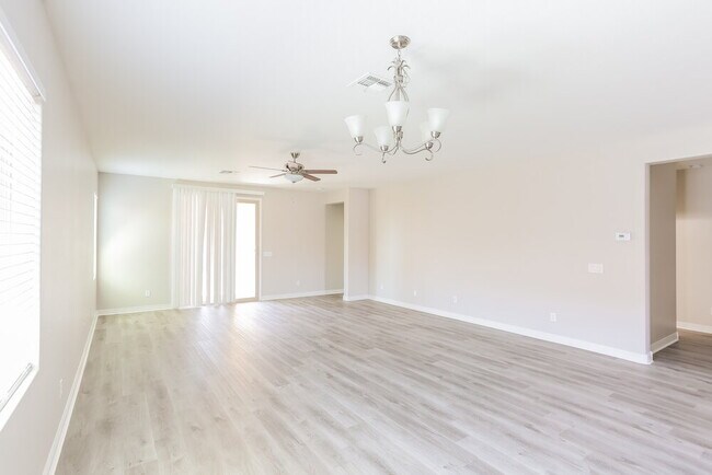 Building Photo - 1862 S 237th Ave