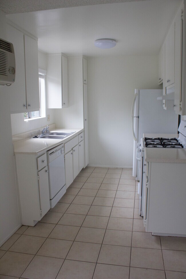 Foto del edificio - 11525 Rochester Ave