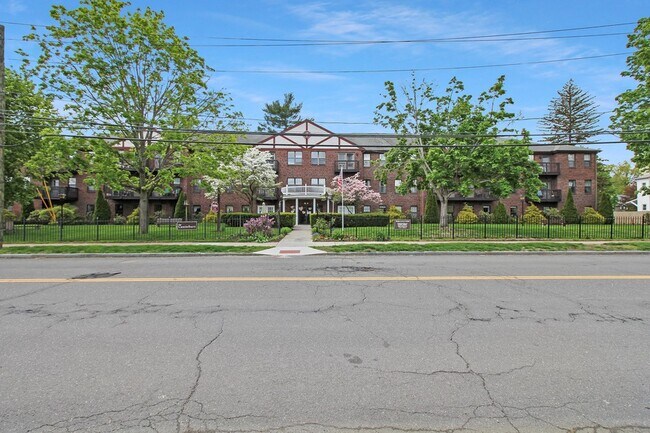 Foto del edificio - 47 Highland St