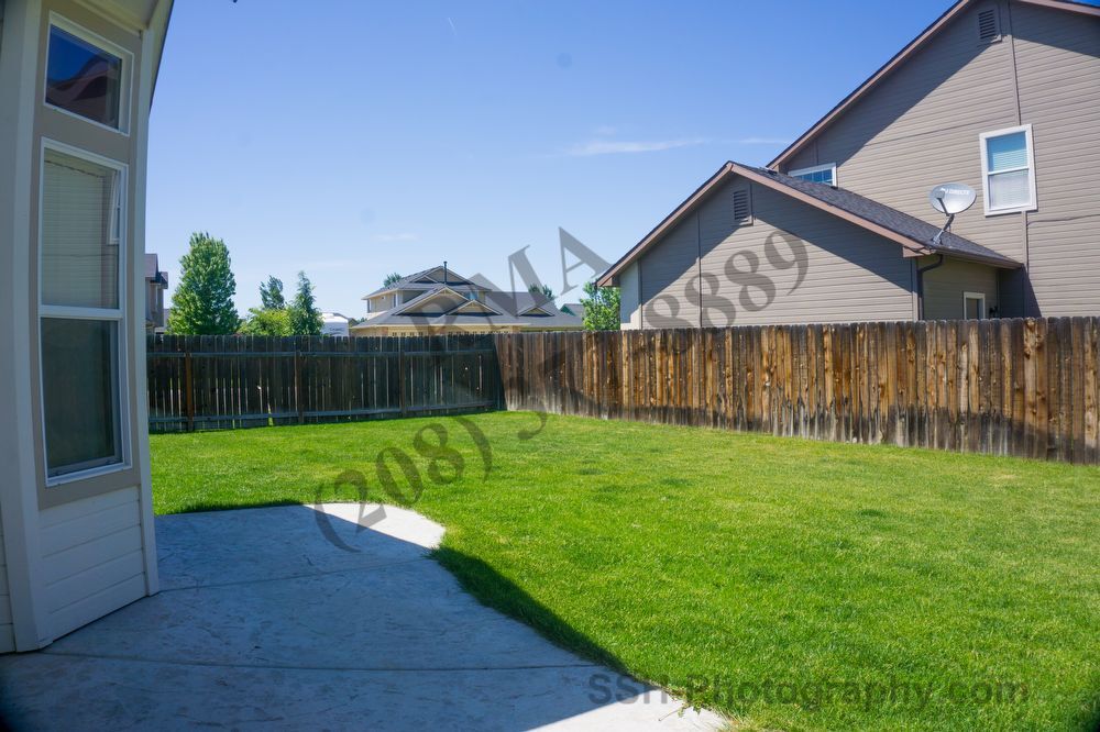 Foto del edificio - Perfect Home in Merdian off N Linder Rd