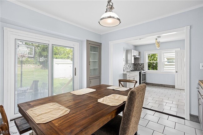 Building Photo - 4422 W 48th St