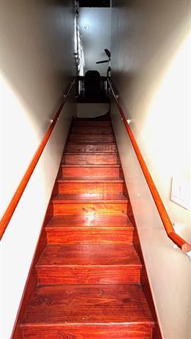 Building Photo - 4618 Eastside Ave