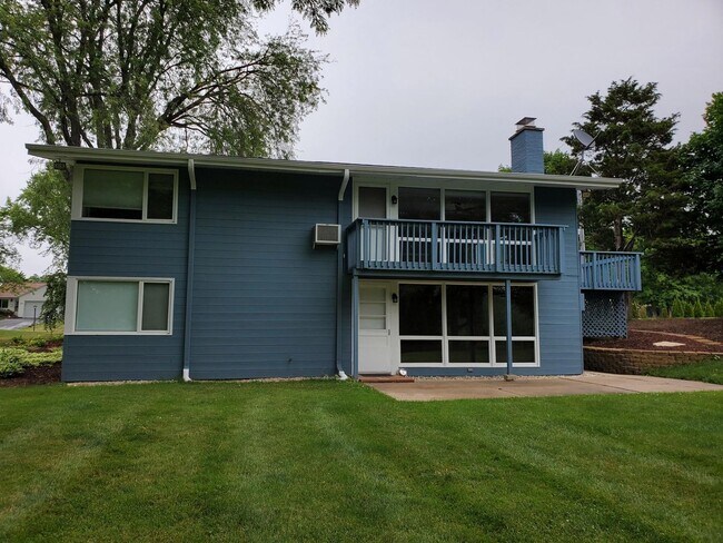 Foto del edificio - Thiensville - Charming large 4 bedroom house