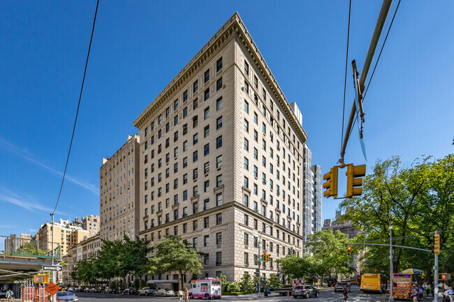 Foto del edificio - 907 Fifth Ave