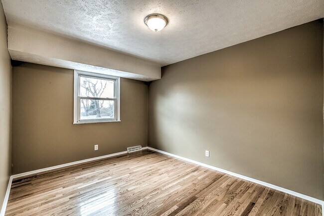 Building Photo - 6336 N 68th St