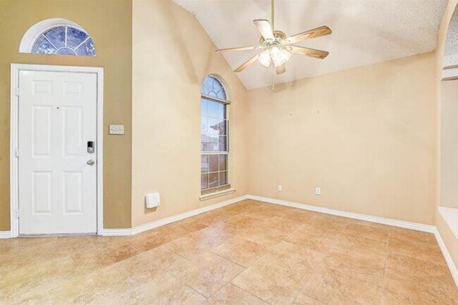 Building Photo - 1506 Oak Tree Rd