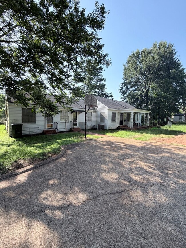 Foto del edificio - 2515 N Pecan St