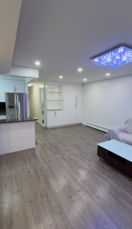 Photo - 45-36-4204 204th St (Queens, NY)