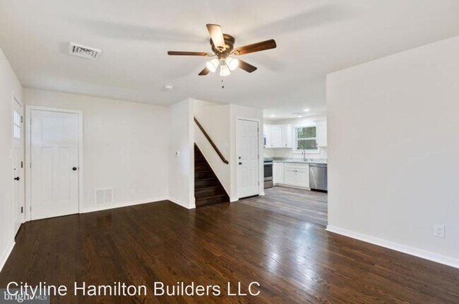 Foto del edificio - 3 br, 1 bath House - 28 Harrison St