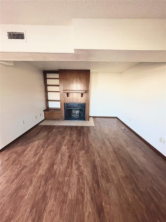 Foto del edificio - 300 Chalmette Dr