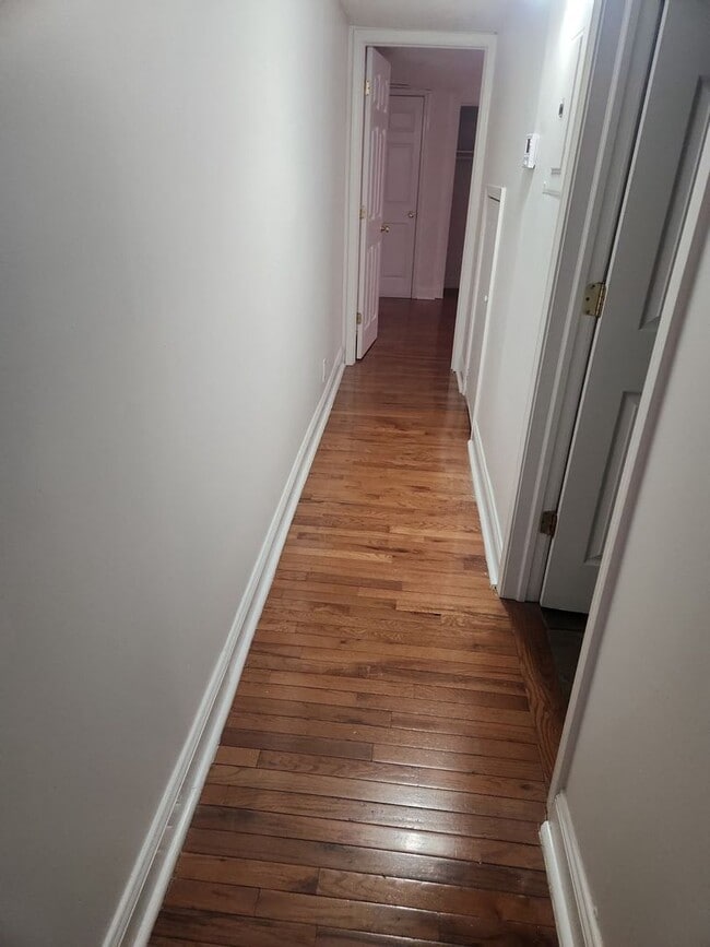 Building Photo - 1603 Broadway St