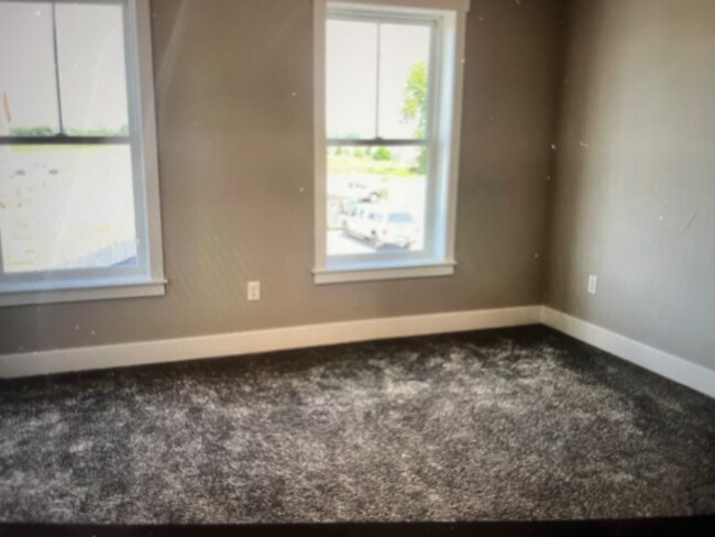 Building Photo - 6012 Farmstead Ave