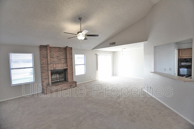 Building Photo - 7719 W Dreyfus Dr