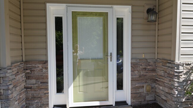 Building Photo - 12 Cherry Laurel Lane