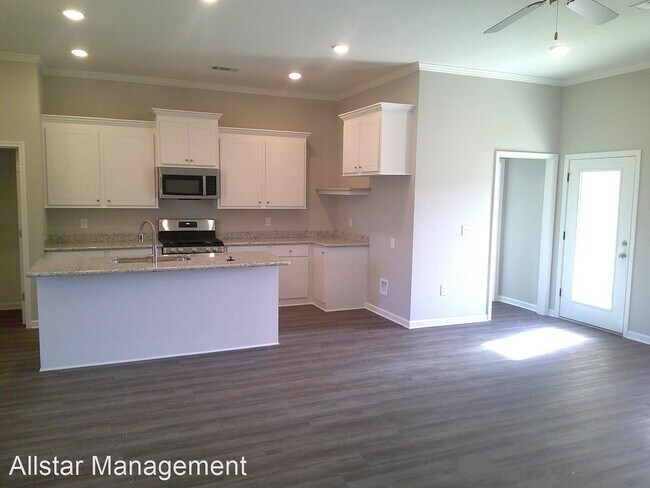 Building Photo - 4 br, 2 bath House - 1005 Windrock Drive