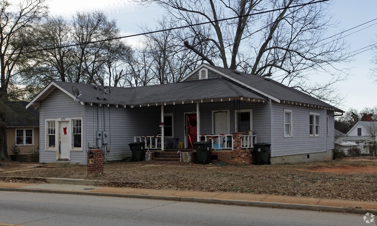 Primary Photo - 1171 Pendleton St