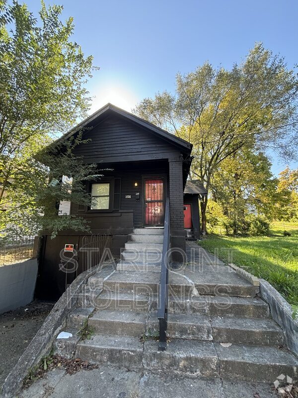 Building Photo - 1728 Wilson Ave