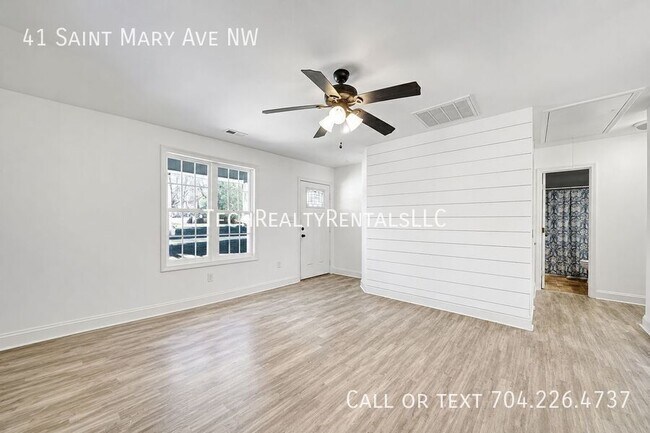 Foto del edificio - 41 St Mary Ave NW