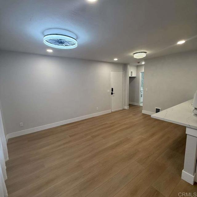 Foto del edificio - 9586 Carroll Canyon Rd