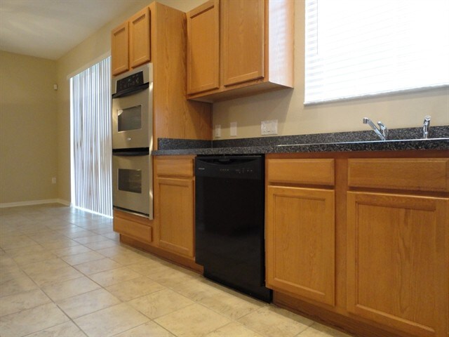 Foto del edificio - 11112 Silver Fern Way