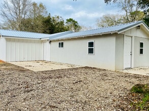 Building Photo - 7527 Douglas St