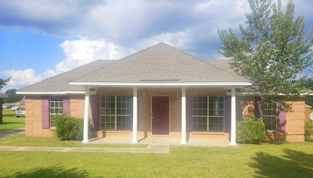 Foto principal - 804 Chappie James Avenue