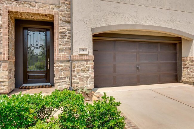 Building Photo - 7 Daffodil Meadow Pl