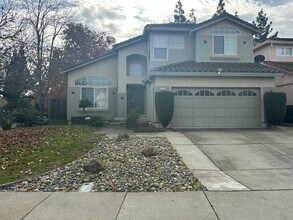 Building Photo - 4901 Bridle Way