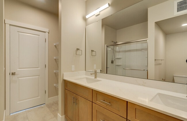 Foto del edificio - Emery Landing